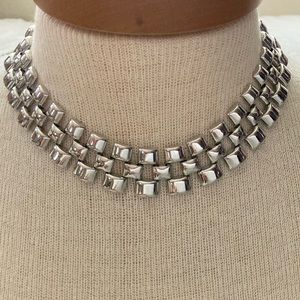 VTG Avon necklace retro silver tone